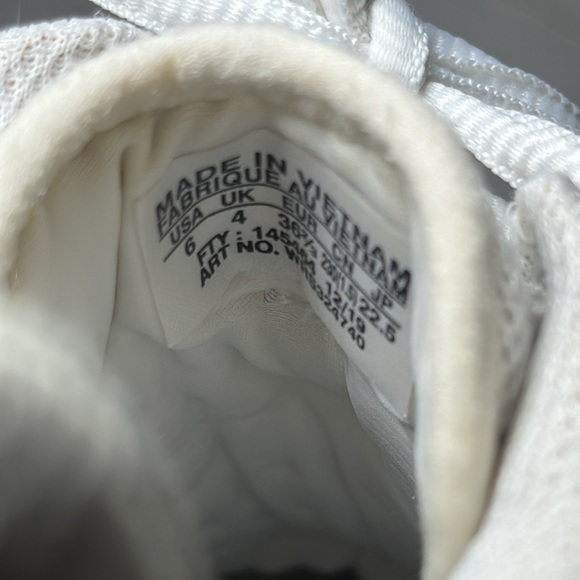 Wilson Rush Pro 3.0 Women’s Size 6W Great Condtion White Tennis Shoes - Picture 9 of 10